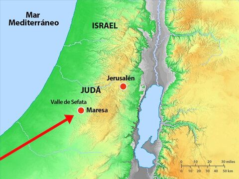 El rey Zerah y sus soldados se acercaron a Judá por el sur. Asa reunió sus tropas y tomaron sus posiciones de guerra en el valle de Sefata junto a Maresa. – Número de diapositiva 8