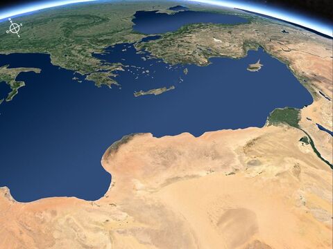 Vista de la costa oriental del Mar Mediterráneo vista desde el sur hacia el norte. – Número de diapositiva 18