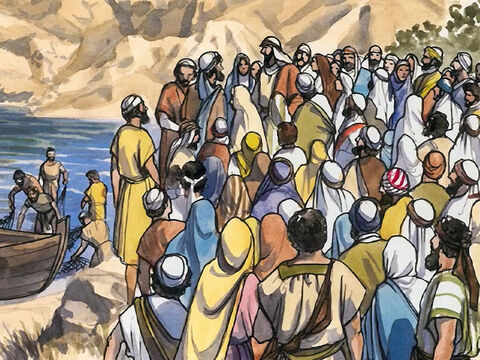  En una ocasión, estando Jesús a orillas del Lago de Genesaret, se sentía apretujado por la multitud que quería oir el mensaje de Dios. – Número de diapositiva 1