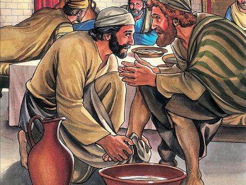 Simón Pedro le dijo: “¡Entonces, Señor, no me laves solamente los pies, sino también las manos y la cabeza!”  Pero Jesús le contestó: “El que está recién bañado no necesita lavarse más que los pies, porque está todo limpio. – Número de diapositiva 9