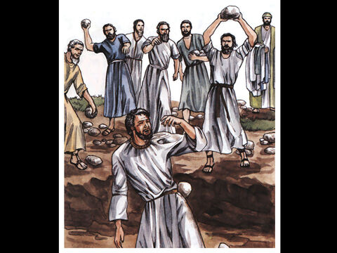 “Mientras tanto, los testigos pusieron sus túnicas a los pies de un joven llamado Saúl”. – Número de diapositiva 19
