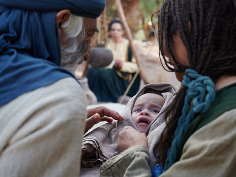Entonces Agar le dio a Abram un hijo, y Abram le puso el nombre de Ismael al hijo que ella había dado a luz. – Número de diapositiva 14