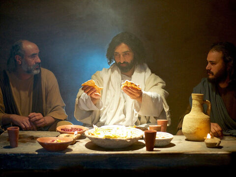 Cuando Jesús estaba en la mesa con ellos, tomó el pan, dio gracias... – Número de diapositiva 12