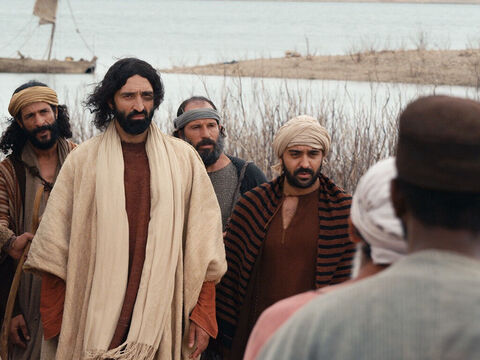 Los lugareños tuvieron miedo y le suplicaron a Jesús que abandonara la región. – Número de diapositiva 16