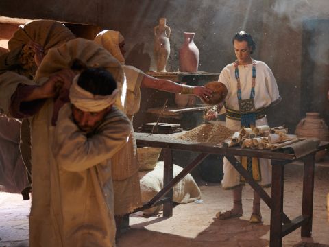 Los siete años de abundancia en Egipto llegaron a su fin. Entonces comenzaron los siete años de hambruna, tal como José había dicho. Hubo hambruna en todas las demás tierras, pero en Egipto había abundancia de alimento. – Número de diapositiva 1