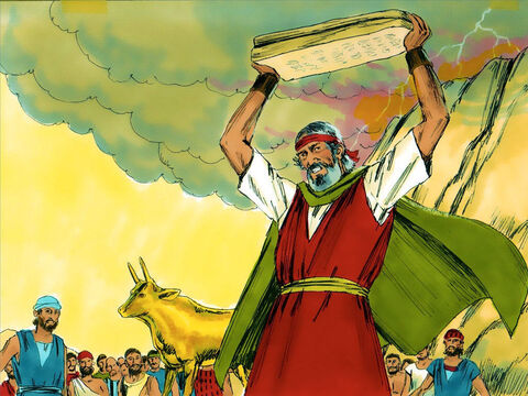 Cuando Moisés vio a las personas bailando desaforadamente alrededor del becerro de oro, se llenó de ira. Arrojó las dos tablas de piedra al suelo al pie de la montaña, rompiéndolas en pedazos. – Número de diapositiva 14