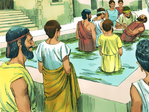 Muchos otros en Corinto también escucharon a Pablo, se hicieron creyentes y fueron bautizados. – Número de diapositiva 7