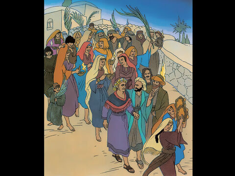 Jesús regresa a la provincia de Galilea de donde es. Está lleno del Espíritu de Dios. Mientras viaja, la gente se le une. Tienen curiosidad por ver si Jesús es el Mesías…<br/>En Caná, en los montes de Galilea, se está celebrando una boda… – Número de diapositiva 1